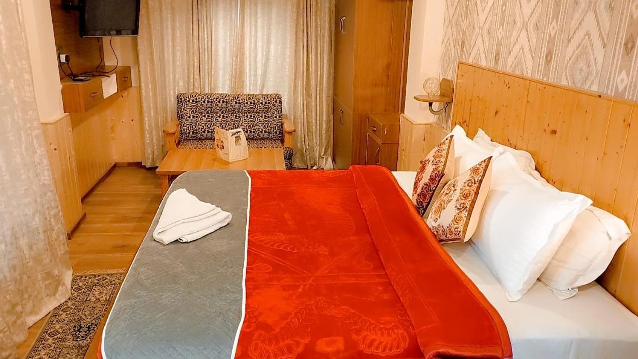 Hotel Seraj International Manāli Exterior foto
